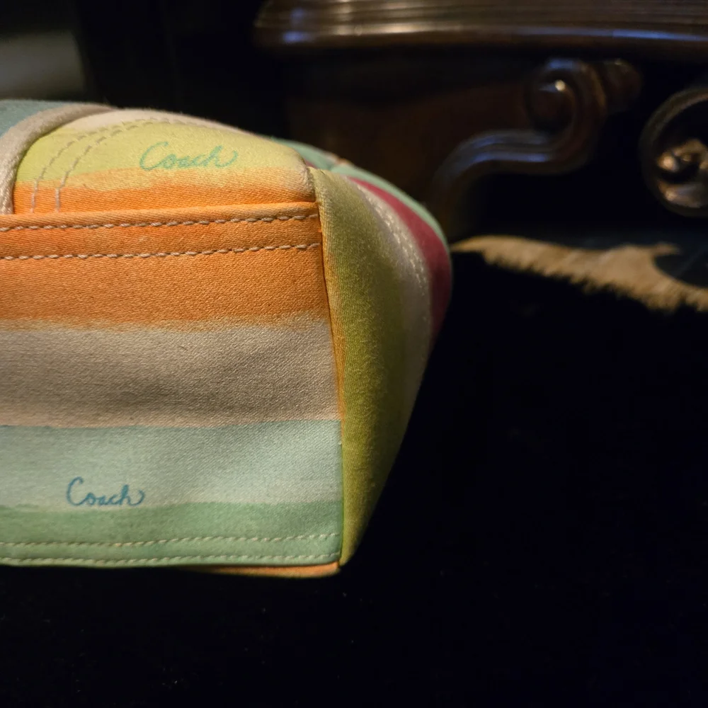 Coach Hampton Sm Tote Multi Color Stripe #10025
